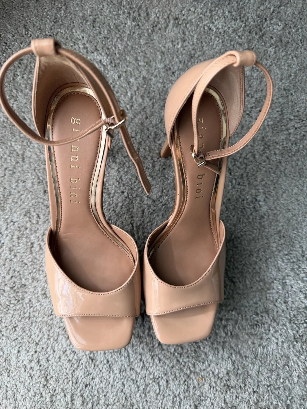 Gianni Bini Nude Patent Platform Sandals with Ankle Strap size 9.5